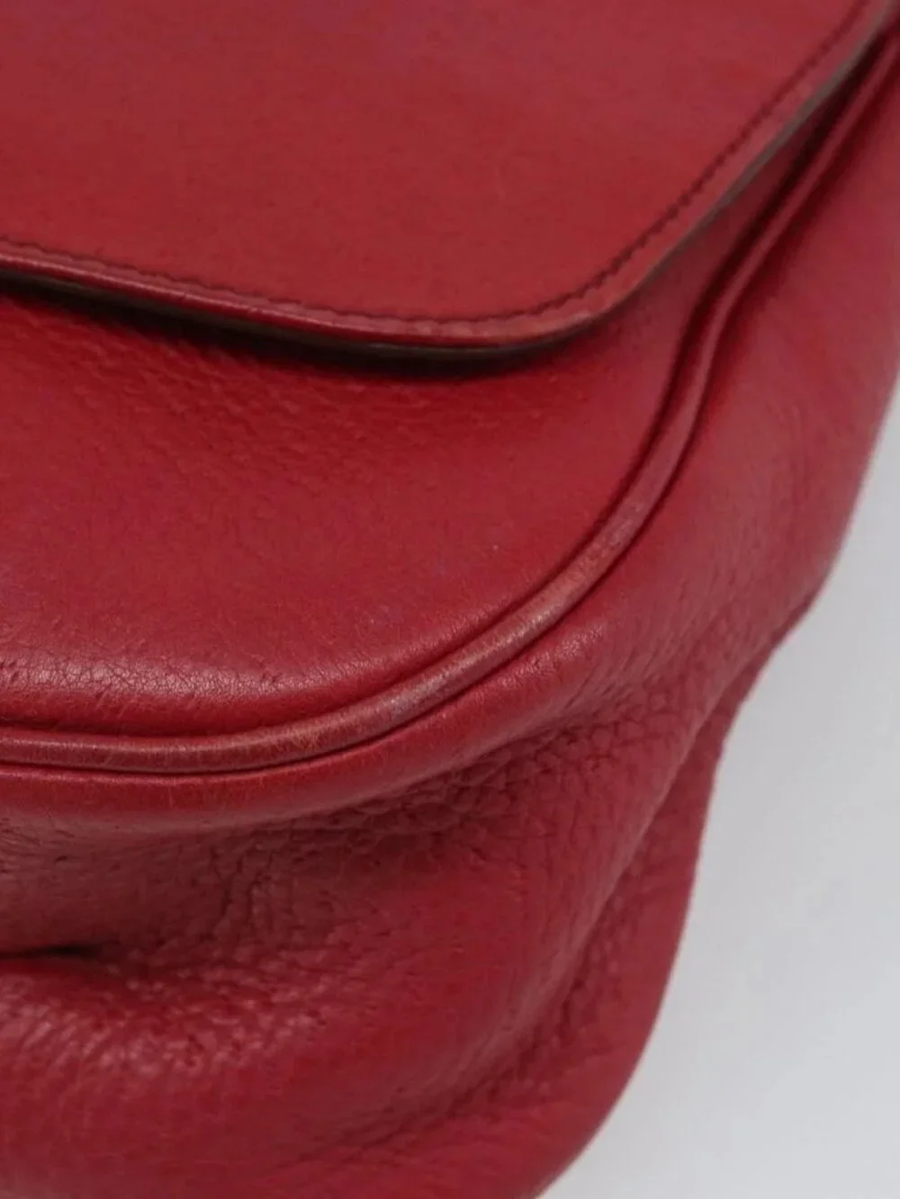 Salvatore Ferragamo Gancini Shoulder Bag Leather Red Gold Auth 166427